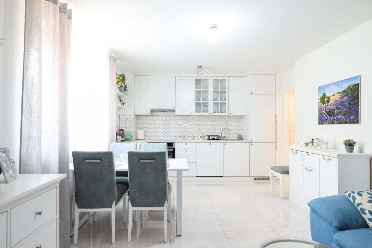 Two Bedroom Apartment With A Balcony Relja Ζαντάρ Εξωτερικό φωτογραφία